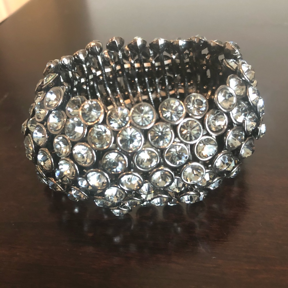 Grey stone bracelet stretchy